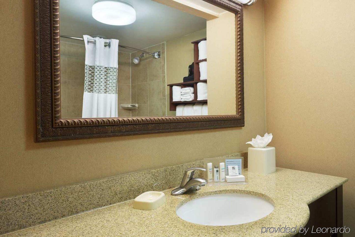 Hampton Inn Houston Near The Galleria Εξωτερικό φωτογραφία